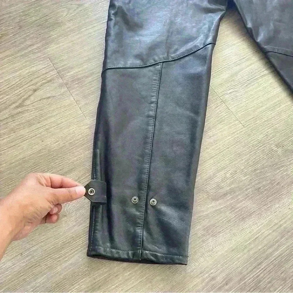 BLACK LEATHER PANT  MADE IN CANADA CLASSY SIZE 14 - Picture 5 of 15